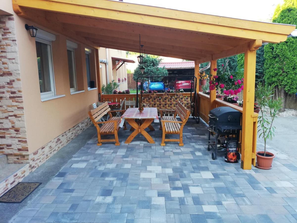 Agica Vendeghaz Villa Andornaktalya Luaran gambar