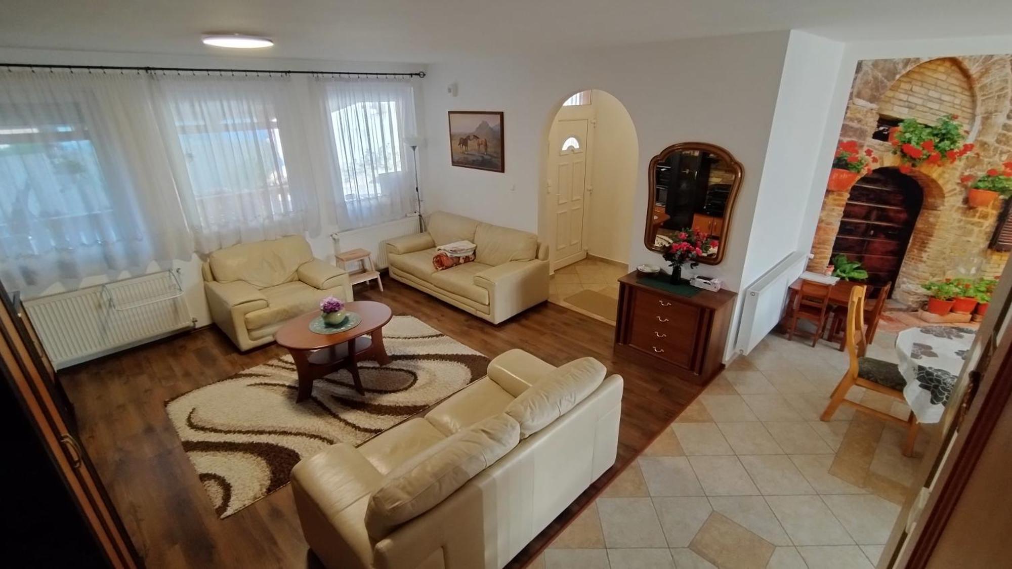 Agica Vendeghaz Villa Andornaktalya Luaran gambar